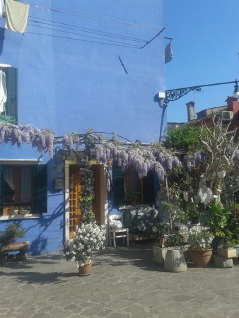 la maison qui se confond avec le ciel